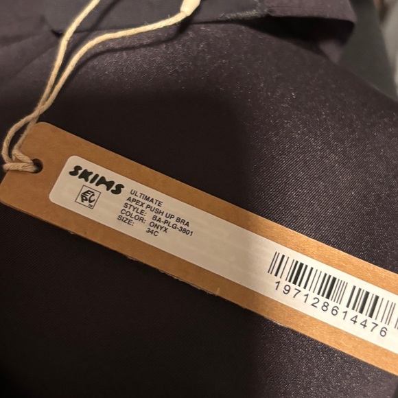 SKIMS Ultimate Push Up Nipple Bra in ONYX 34C Black NWT NEW - Picture 4 of 5